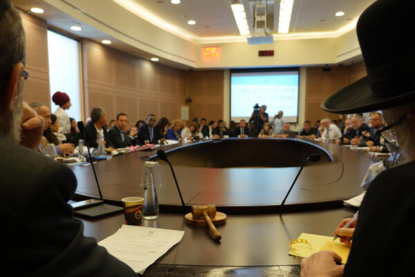 דיון בוועדת הכספים בנושא העברת תקציב למשרד הבריאות (צילום: עדינה ולמן, דוברות הכנסת)