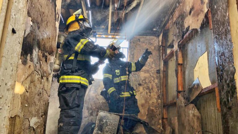 Along with fires, firefighters are fighting violations to their rights, such as demands they be on shift during rest time. (Photo courtesy of the Firefighters' Union Facebook page)