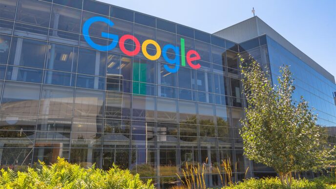 משרדי גוגל במאונטין ויאו, קליפורניה, ארה&quot;ב. תרומה לעסקים הקטנים ( Benny Marty / Shutterstock.com)