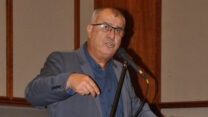 מוחמד ברכה, יו"ר ועדת המעקב העליונה של הציבור הערבי בישראל,  בכנס ההסתדרות לשילוב עובדים עם מוגבלויות בחברה הערבית (צילום: ג'ורג' מחשי - סקופ)