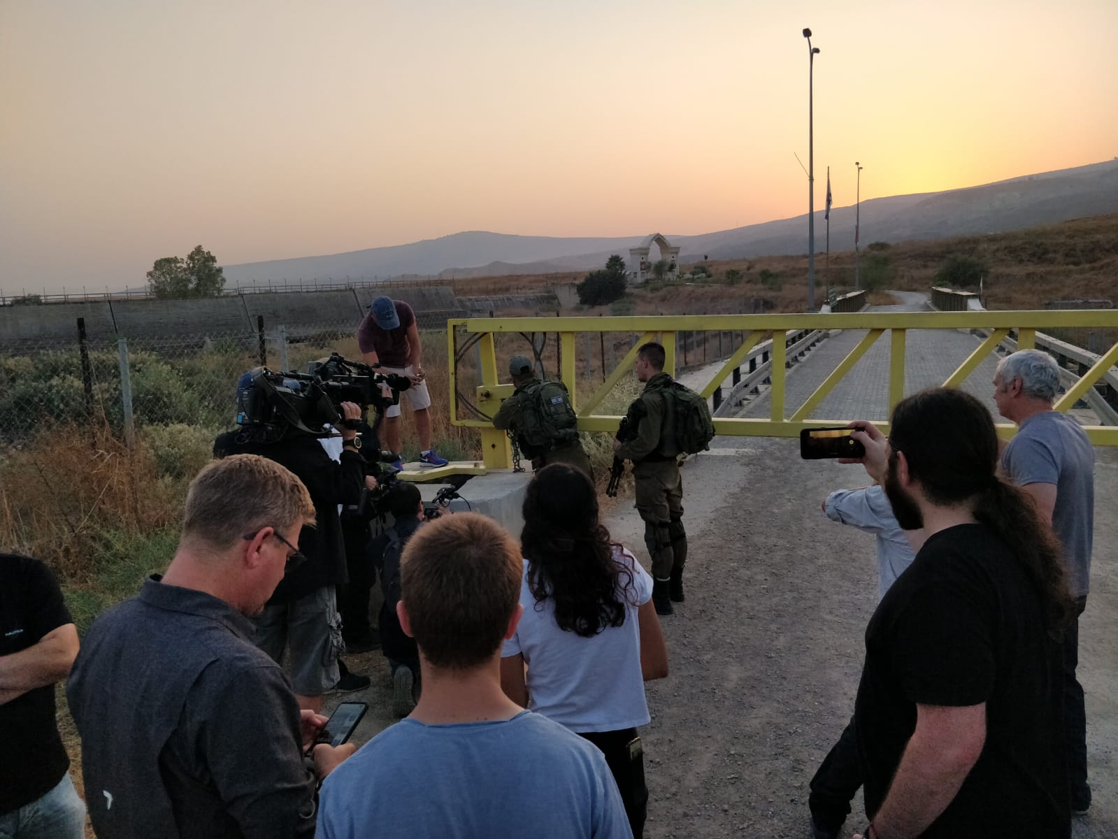 סגירת השער המוביל למובלעת נהריים, 9 בנובמבר 2019. (צילום: דוברות מועצה אזורית עמק הירדן)