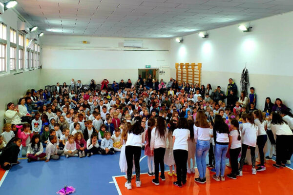 תלמידי בית הספר היסודי "ליאו-בק" בחיפה (תמונה באדיבות בית הספר)