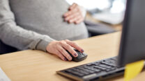 עובדת בהריון (צילום אילוסטרציה: shutterstock)