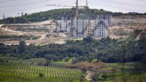 בנייני דירות נבנים בבית שמש (צילום ארכיון: יעקב לדרמן / פלאש 90)