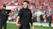 קייטי סוורס, מאמנת San Francisco 49ers ב-NFL. דצמבר 2019. (AP Photo/John Hefti)