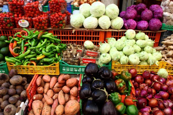 ירקות בשוק מחנה יהודה, ירושלים. ארכיון. (אביר סולטן/פלאש90)