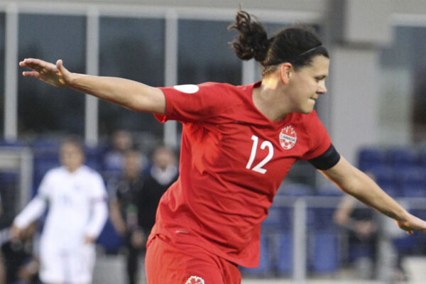 שחקנית נבחרת קנדה בכדורגל כריסטין סינקלייר (AP Photo/Delcia Lopez)