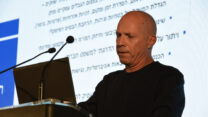 פרופ' גיא מונדלק (צילום: קרן שמש)