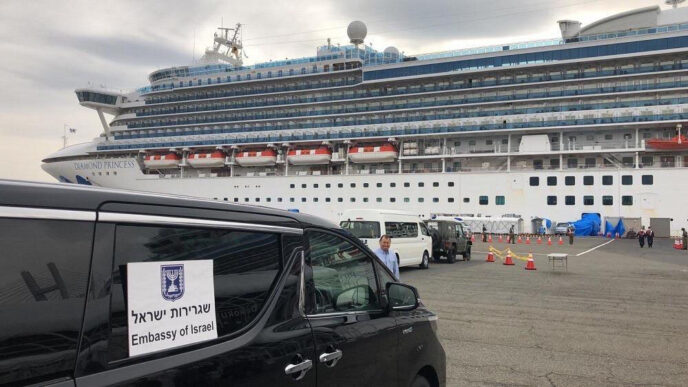The coronavirus cruise ship, the Diamond Princess. &quot;It became clear that there would be corona patients entering Israel&quot; (Photo: Israeli Embassy in Japan)