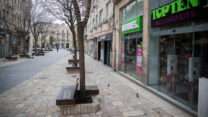 חנויות סגורות במדרחוב בירושלים, בשל מגפת הקורונה. (צילום: יונתן זינדל/פלאש90)