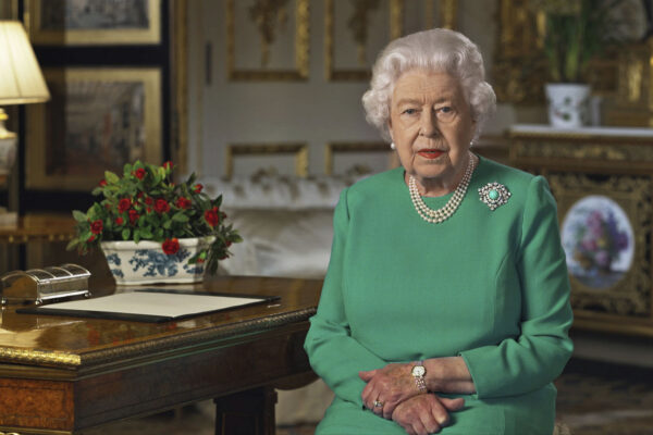 המלכה אליזבת' השנייה (צילום: Buckingham Palace via AP)