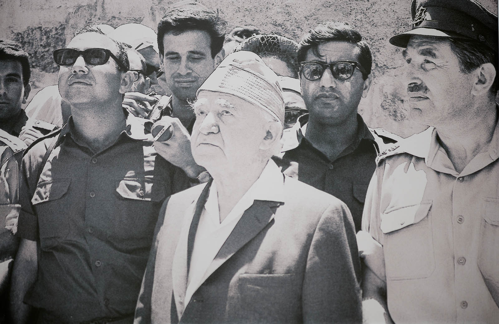 David Ben Gurion and Haim Herzog at the Western Wall. The picture hangs in the Jewish Agency Chairpersons’ office (Photograph: Jonathan Bloom)