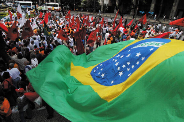 הפגנת עובדים בברזיל. אחת מ-10 המדינות הגרועות ביותר לעובדים (צילום: IndustriAll)
