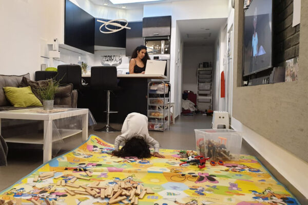רותם בוסאני עובדת מהמטבח (צילום: באדיבות המרואיינת)