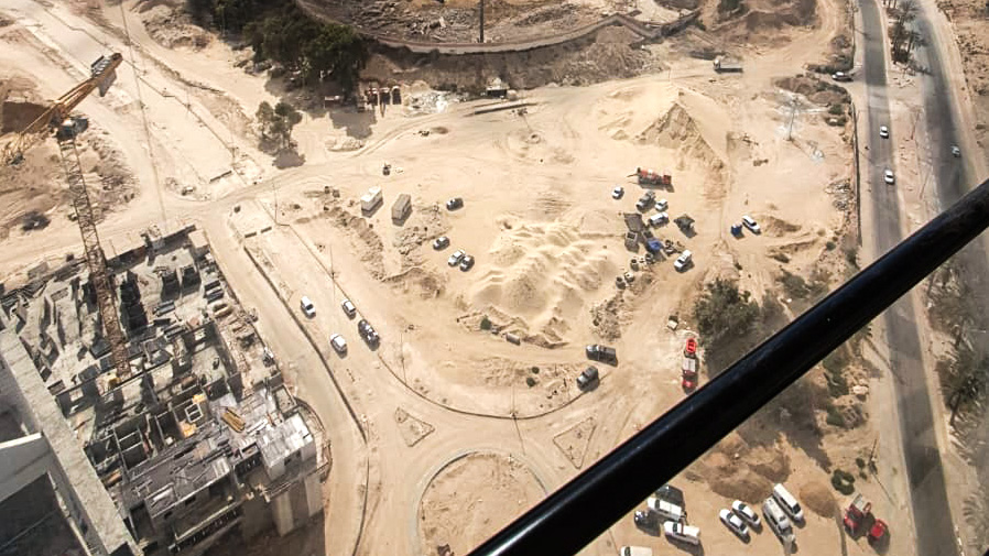 نظرة من رافعة في موقع بناء ي.ح. في بئر السبع (تصوير: روجا جلب)