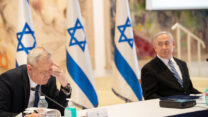 בנימין נתניהו ובני גנץ (צילום: אוהד צויגנברג)
