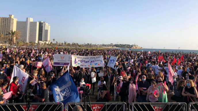 עצרת מחאה נגד אלימות כלפי נשים בתל אביב (צילום: הראל בן נון)
