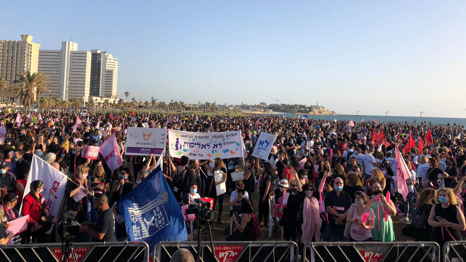 مسيرة تل أبيب ضد العنف الذي تعانيه المرأة (تصوير هريئيل بن نون)