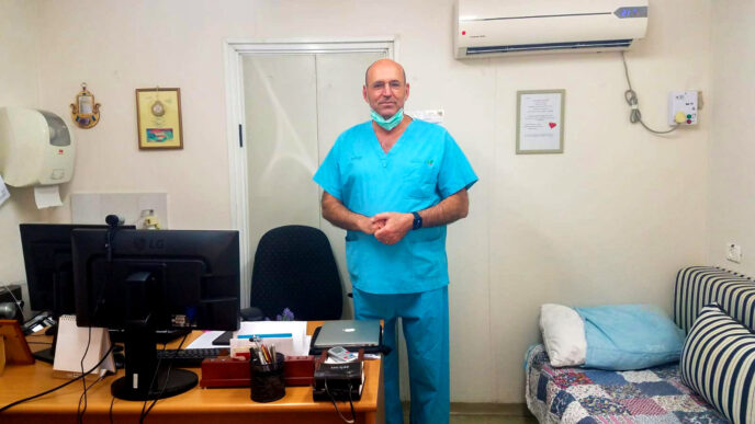 Dr. Dror Dicker, head of the first Israeli clinic for former COVID-19 patients at Hasharon Hospital in Petach Tikva (Dafna Eisbruch)