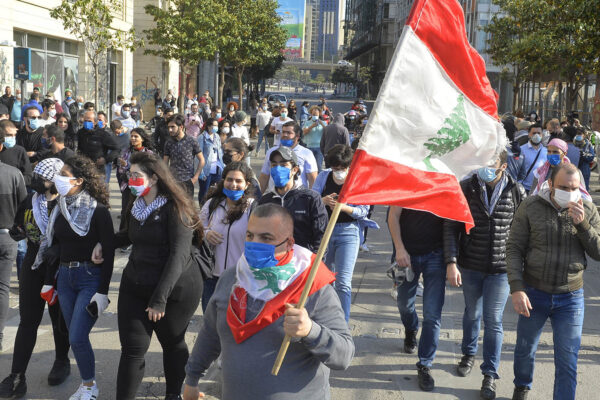 הפגנה במחאה על עליית מחירי המזון בלבנון. (צילום: Houssam Shbaro/Anadolu Agency via Getty Images)