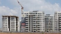 אתר בנייה בכפר יונה (צילום: גילי יערי / פלאש 90)