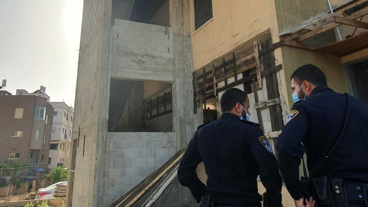 תאונה עבודה באתר בנייה בסכנין (צילום: משטרת ישראל)