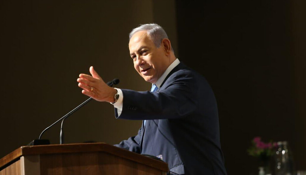 ראש הממשלה בנימין נתניהו נואם בטקס החלפת מנכ"לים משרד הבריאות. (קרדיט: משרד הבריאות) ראש הממשלה בנימין נתניהו נואם בטקס החלפת מנכ"לים משרד הבריאות. (קרדיט: משרד הבריאות)