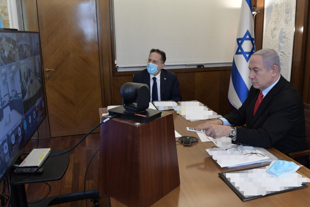 נתניהו בפתח ישיבת הממשלה בנושא המענקים (צילום: קובי גדעון/לע"מ)