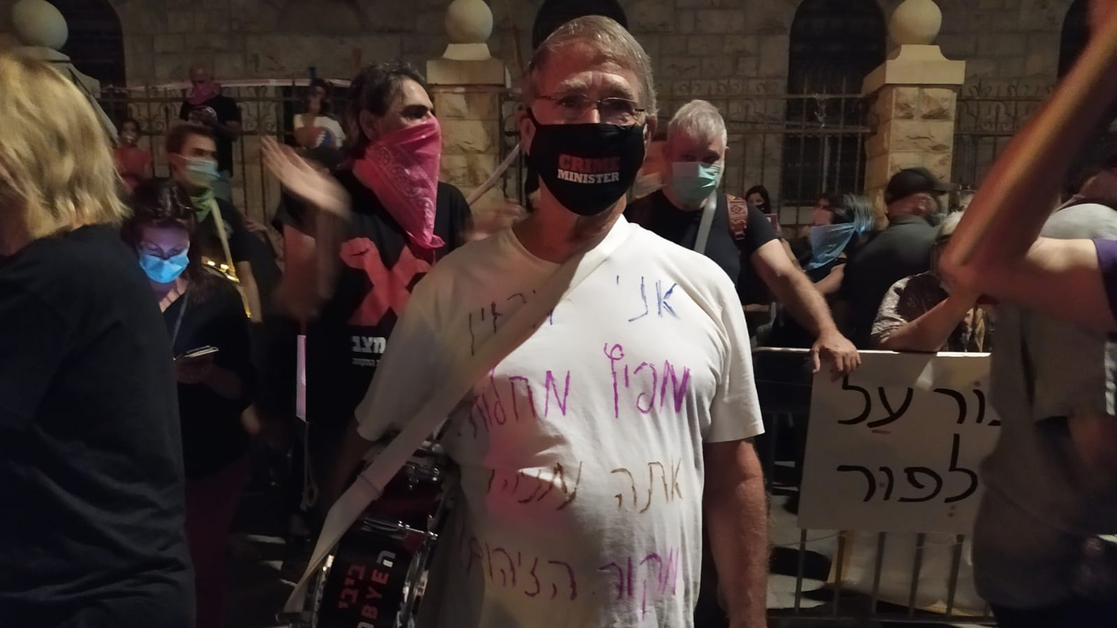 Oded, 71, from Tel Aviv-Yafo, came because his pain was political. (Photo: Yahel Faraj)