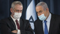 נתניהו וגנץ בישיבת קבינט הקורונה, 28 ביוני 2020 (צילום: אוליביה פיטוסי / פלאש 90).