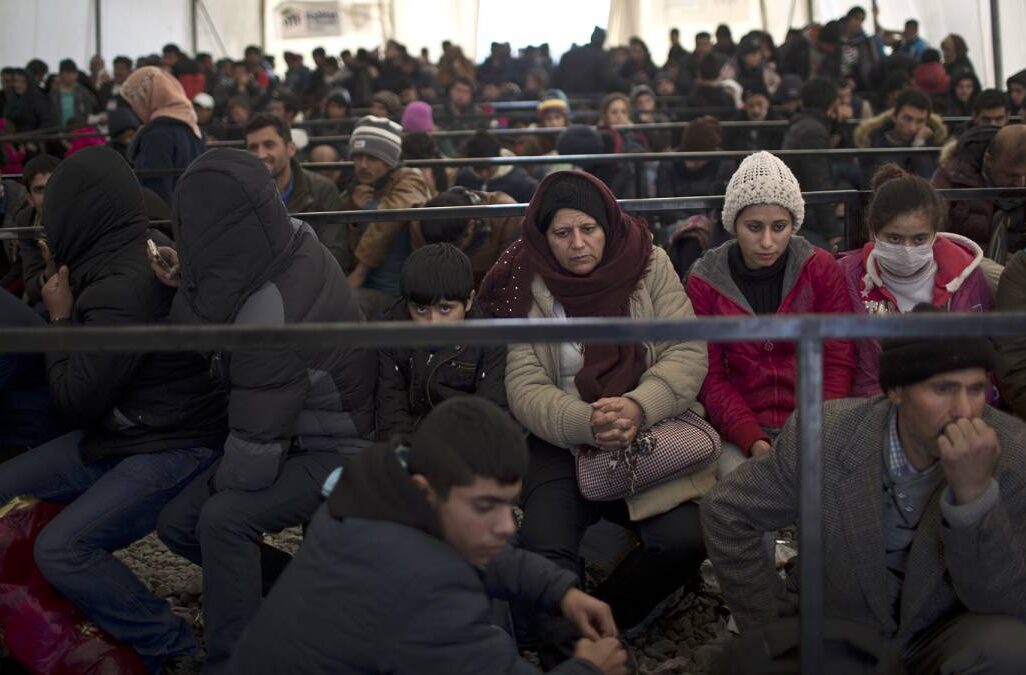 لاجئون ايزيديون. تصوير من الارشيف: وكالة AP.