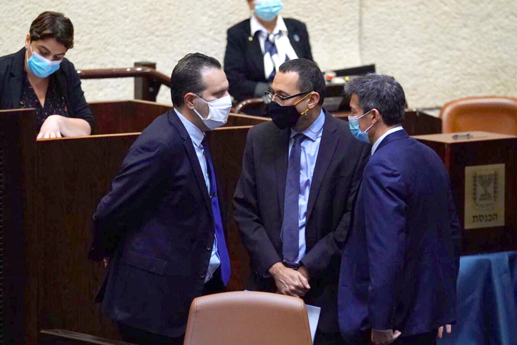 צבי האוזר יועז הנדל ומיקי זוהר במליאת הכנסת. (צילום: עדינה ולמן, דוברות הכנסת)
