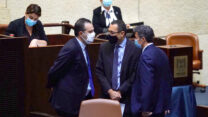 צבי האוזר יועז הנדל ומיקי זוהר במליאת הכנסת. (צילום: עדינה ולמן, דוברות הכנסת)