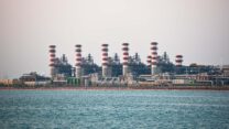 בית זיקוק נפט באבו-דאבי (צילום: Shutterstock)