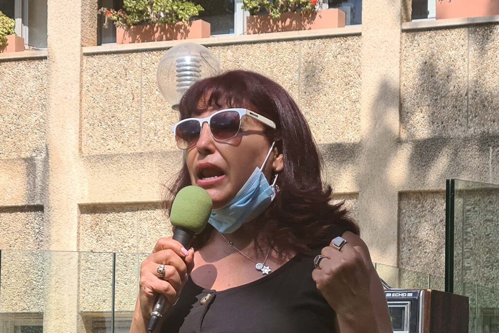 אסתר אדמון, יו"ר הסתדרות עובדי המעבדות (צילום: דפנה איזברוך) אסתר אדמון, יו"ר הסתדרות עובדי המעבדות (צילום: דפנה איזברוך)