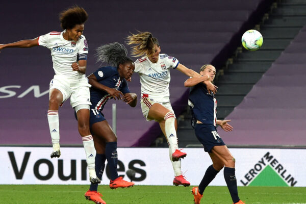 ונדי רנארד מאולימפיקה ליון מבקיעה בחצי גמר ליגת האלופות לנשים מול פריז סן ז'רמן. 26 באוגוסט 2020 בבילבאו, ספרד. (Photo by Alex Caparros - UEFA/UEFA via Getty Images)