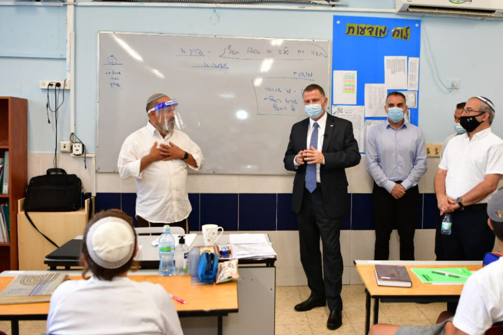 ביקור אדלשטיין באפרת וגוש עציון (צילום: דוברות משרד הבריאות) ביקור אדלשטיין באפרת וגוש עציון (צילום: דוברות משרד הבריאות)