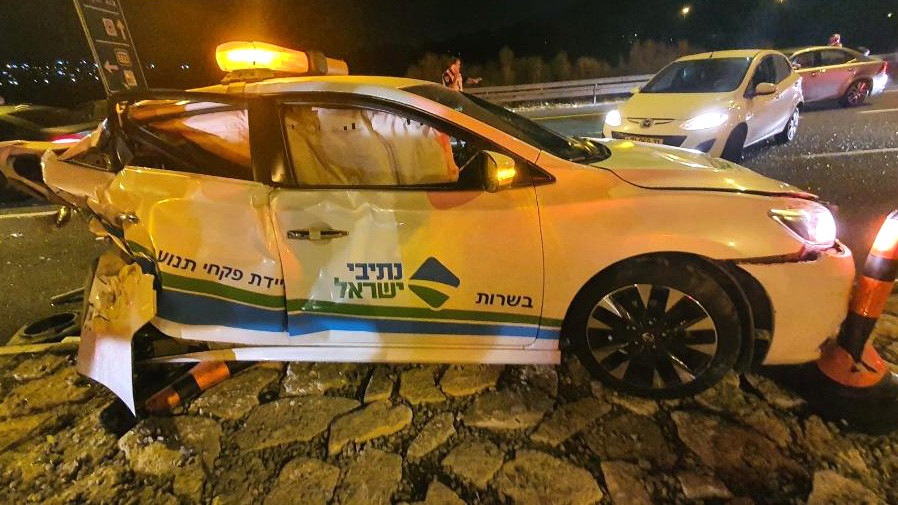 זירת תאונת הדרכים סמוך לצומת יגור בין שני כלי רכב. (ללא קרדיט) זירת תאונת הדרכים סמוך לצומת יגור בין שני כלי רכב. (ללא קרדיט)