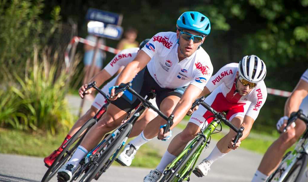 רוכב האופניים איתמר איינהורן מקבוצת ישראל סטארט-אפ ניישן, בתחרות בפולין
(צילום: Mario Sthiel  באדיבות ISRAEL CYCLING ACADEMY)