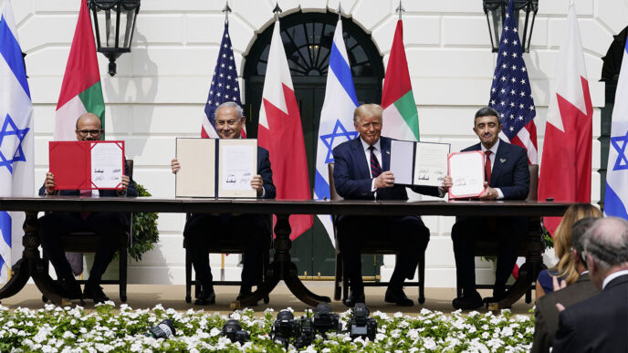חתימת הסכם השלום בין ישראל, איחוד האמיריות ובחריין (AP Photo/Alex Brandon)