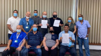 חתימת הסכם קיבוצי בחברת טבע. (צילום: דוברות ההסתדרות)