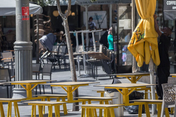 מסעדות סגורות ברחוב יפו בירושלים (צילום: יונתן זינדל/פלאש90)