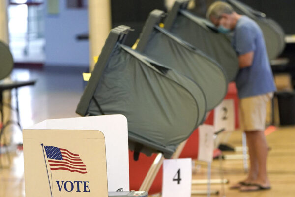 הצבעה מוקדמת בבחירות 2020 בארה"ב, יוסטון טקסס. (צילום: AP Photo/David J. Phillip)