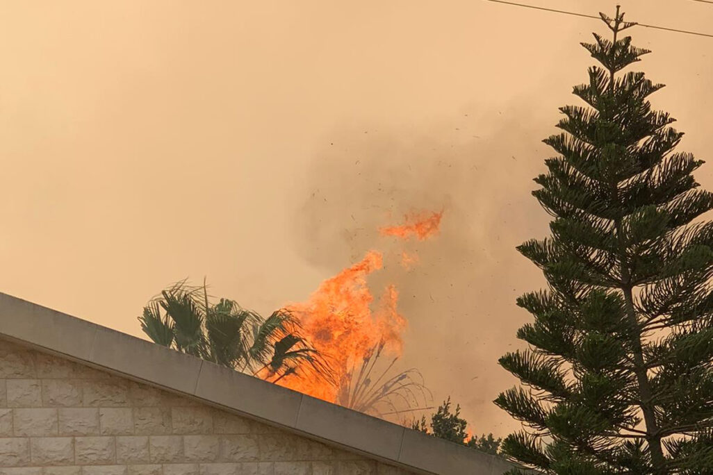 שריפת חורש בנוף הגליל. (צילום: דוברות המשטרה) שריפת חורש בנוף הגליל. (צילום: דוברות המשטרה)