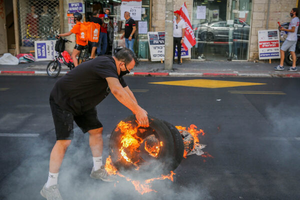 מחאת עסקי הטקסטיל ברחוב אילת בתל אביב (צילום: פלאש90)