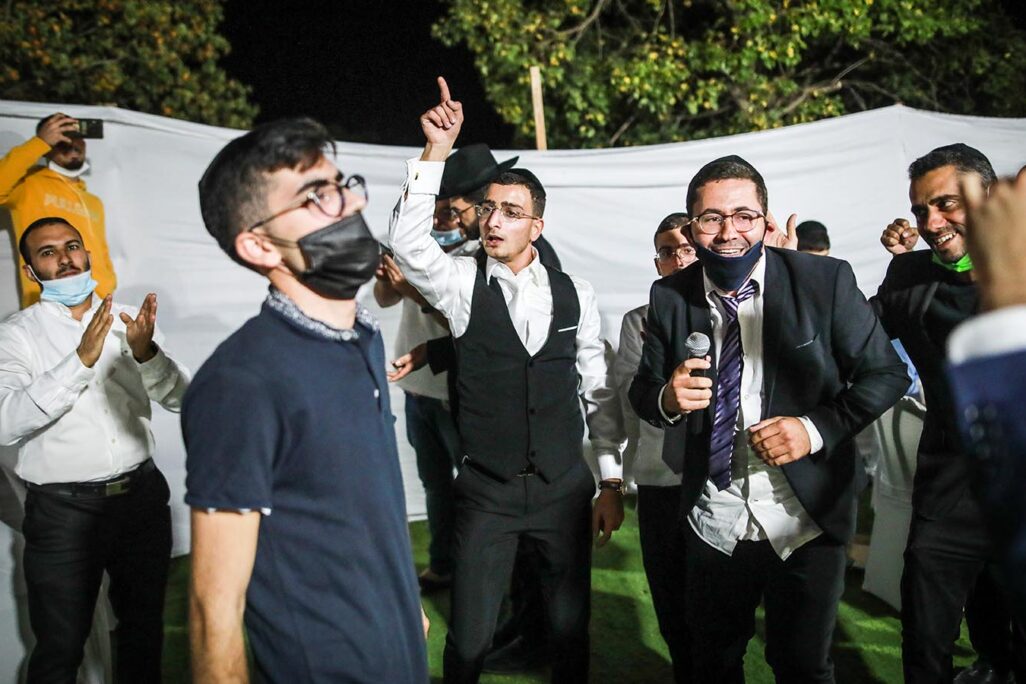 החתונה בגבעת זאב, לאחר ההתנגשות עם השוטרים. 14 באוקטובר 2020 (צילום: פלאש 90)