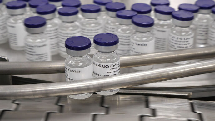 מתקן לייצור חיסונים לקורונה במכון הביולוגי בנס ציונה (צילום: משרד הביטחון והמכון למחקר ביולוגי)