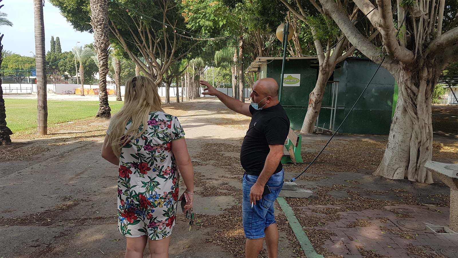 מתכוננים לבר מצווה בפארק (צילום: שי ניר)