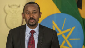 ראש ממשלת אתיופיה, אביי אחמד. נוטה לחזק את הממשלה הפדרלית על חשבון המדינות השונות (צילום: AP/Themba Hadebe)
