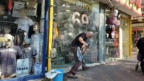 פתיחת חנויות ברחוב סוקולוב, חולון (צילום: יאיר צוקר)